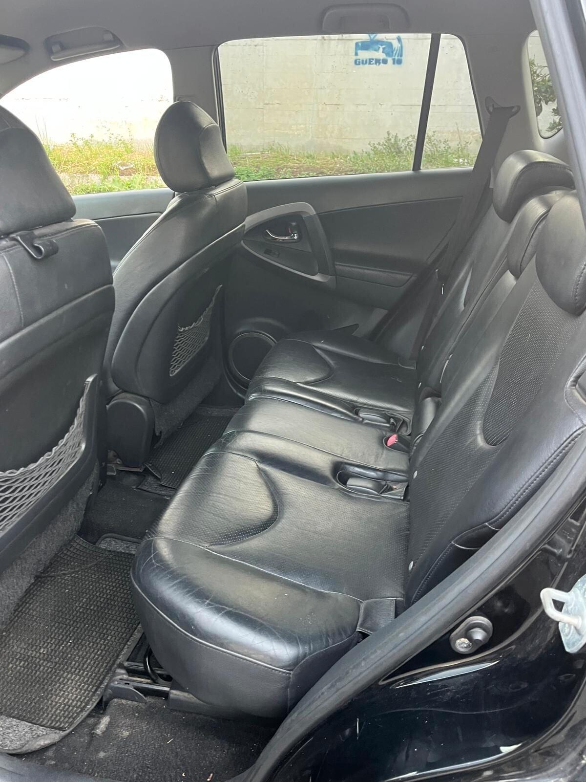 Toyota RAV 4 RAV4 2.2 D-4D 177 CV Luxury
