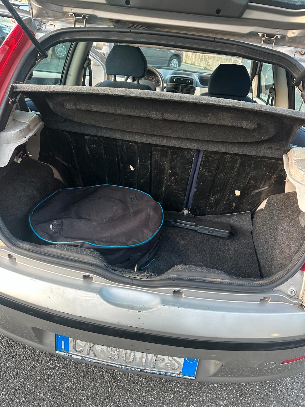 Fiat Punto UNICA (AUTOMATICA)