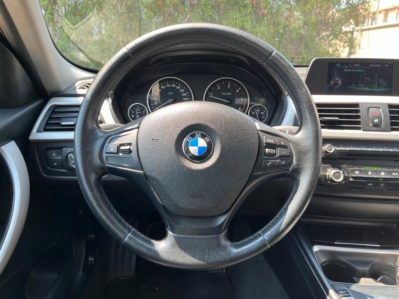 Bmw 318 d 143cv Touring Business AUTOM. NAVI/PDC/TEL PERFETTA!!
