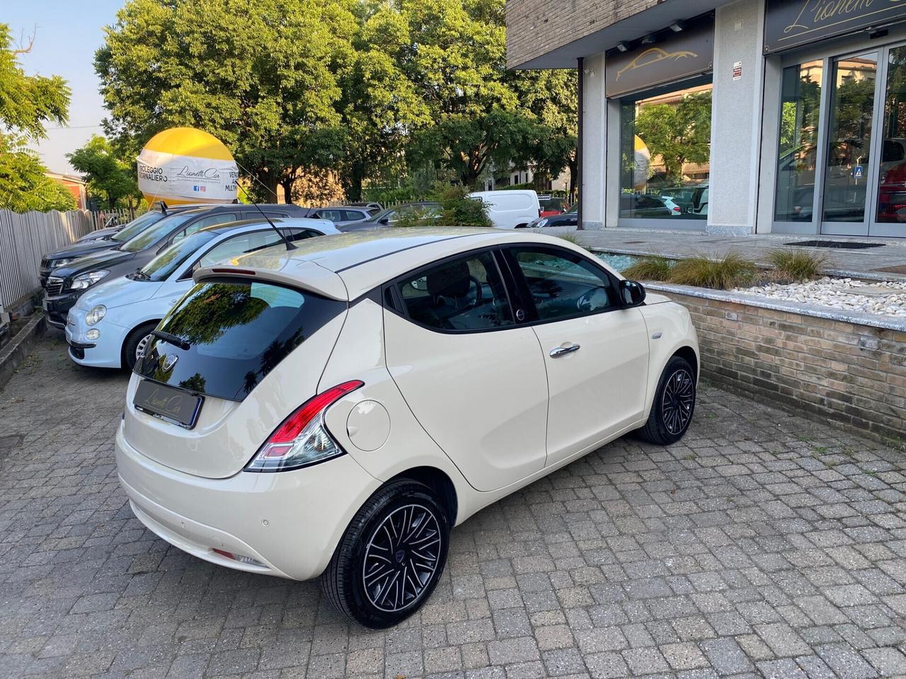 Lancia Ypsilon 1.2 69 CV 5 porte GPL Ecochic Gold