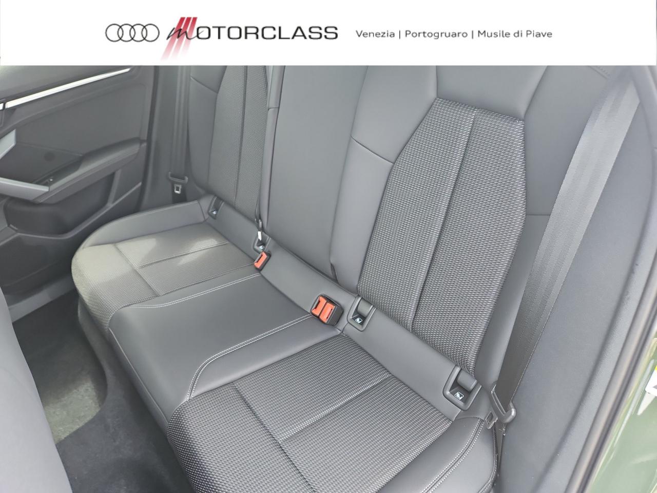 Audi A3 allstreet 30 2.0 tdi identity contrast s tronic