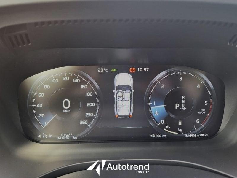 Volvo XC60 B4 197+14 CV Automatica Mild Hybrid Momentum Pro