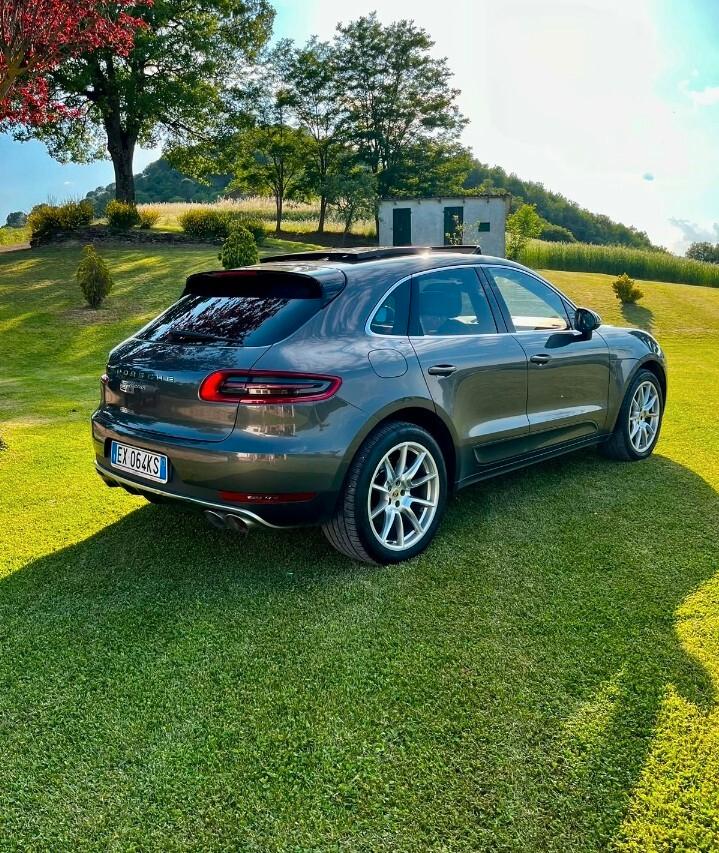 Porsche Macan S
