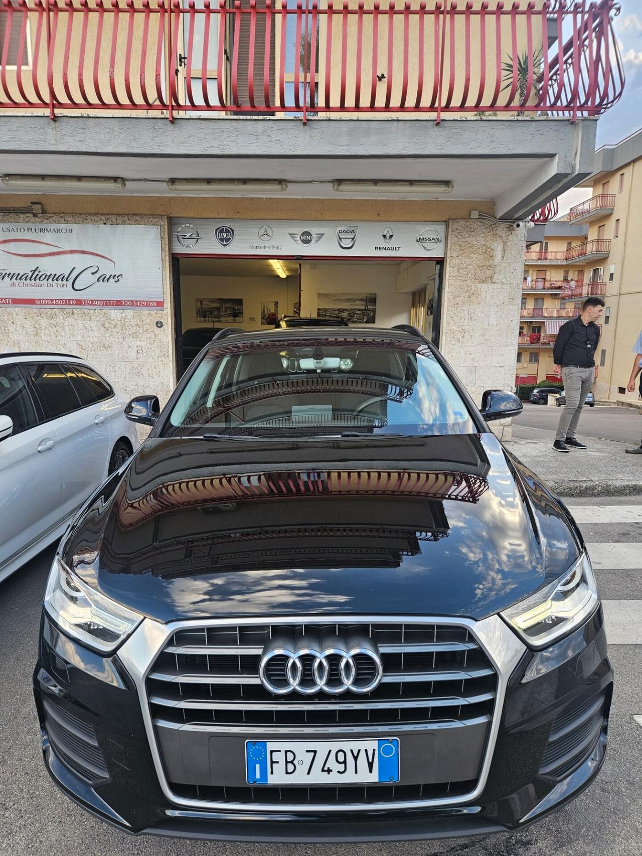 Audi Q3 2.0 TDI 120cv 88kw FULLOPTIONAL