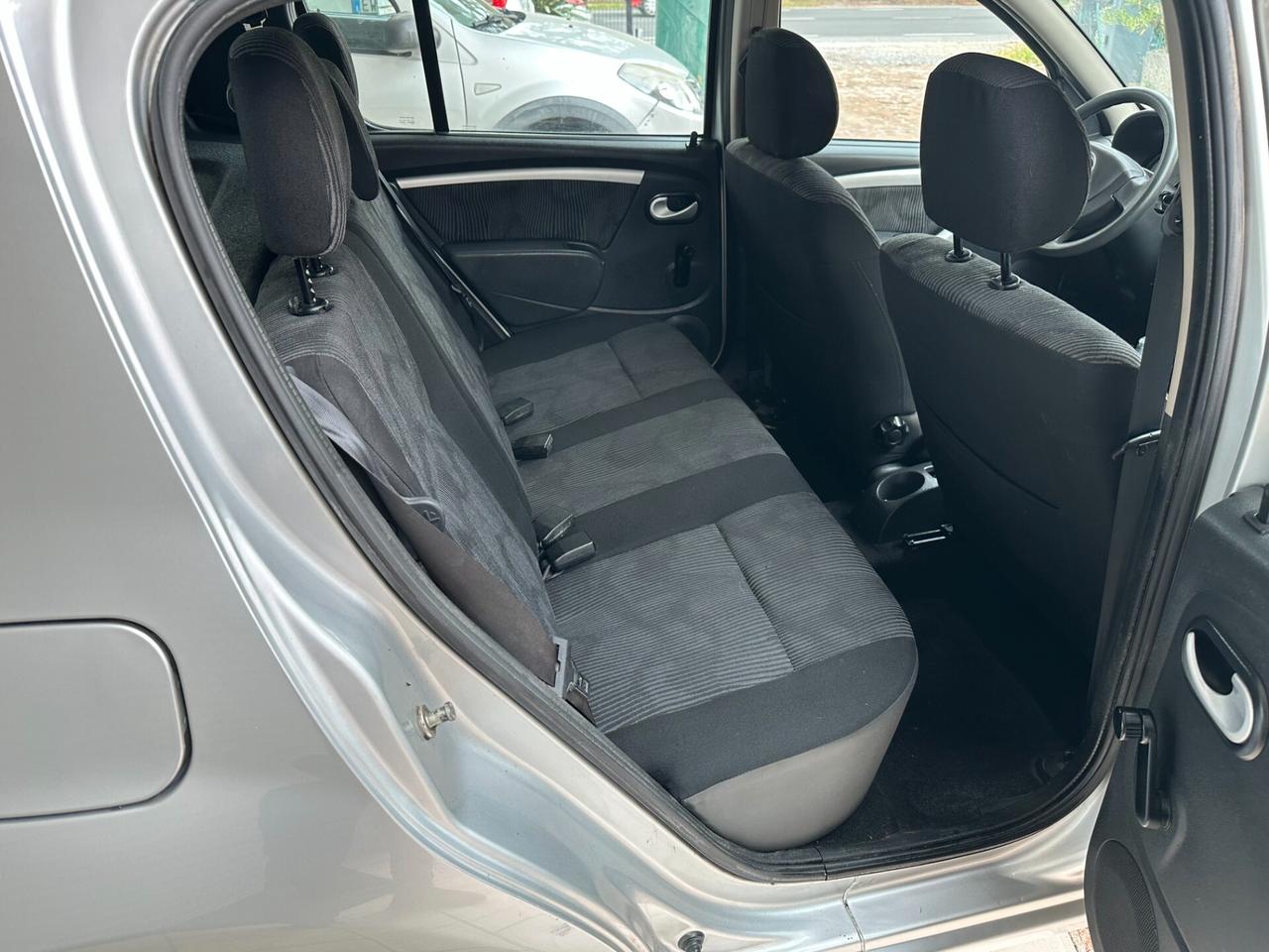 Dacia Sandero 1.4 GPL NEOPATENTATI (12 RATE)