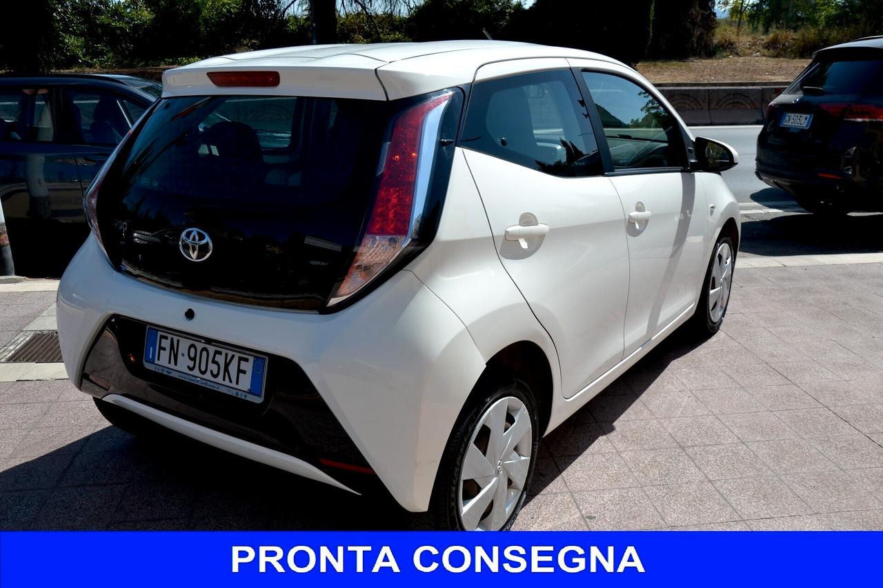 Toyota Aygo 1.0 69CV X-PLAY AUTOMATICA **PREZZO REALE**