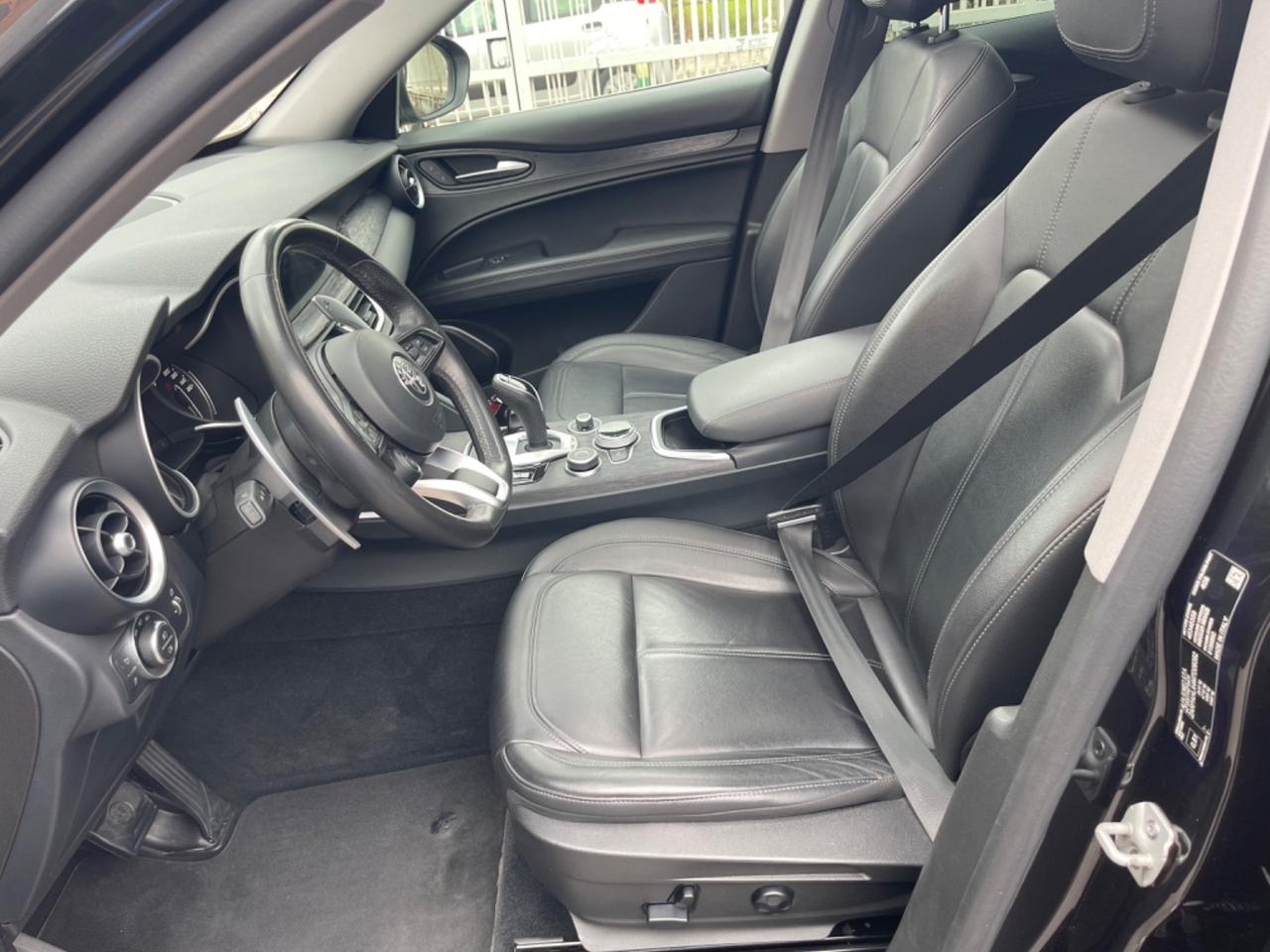 Alfa Romeo Stelvio TETTO APRIBILE 2.2 Turbodiesel 190 CV AT8 Q4 Ti