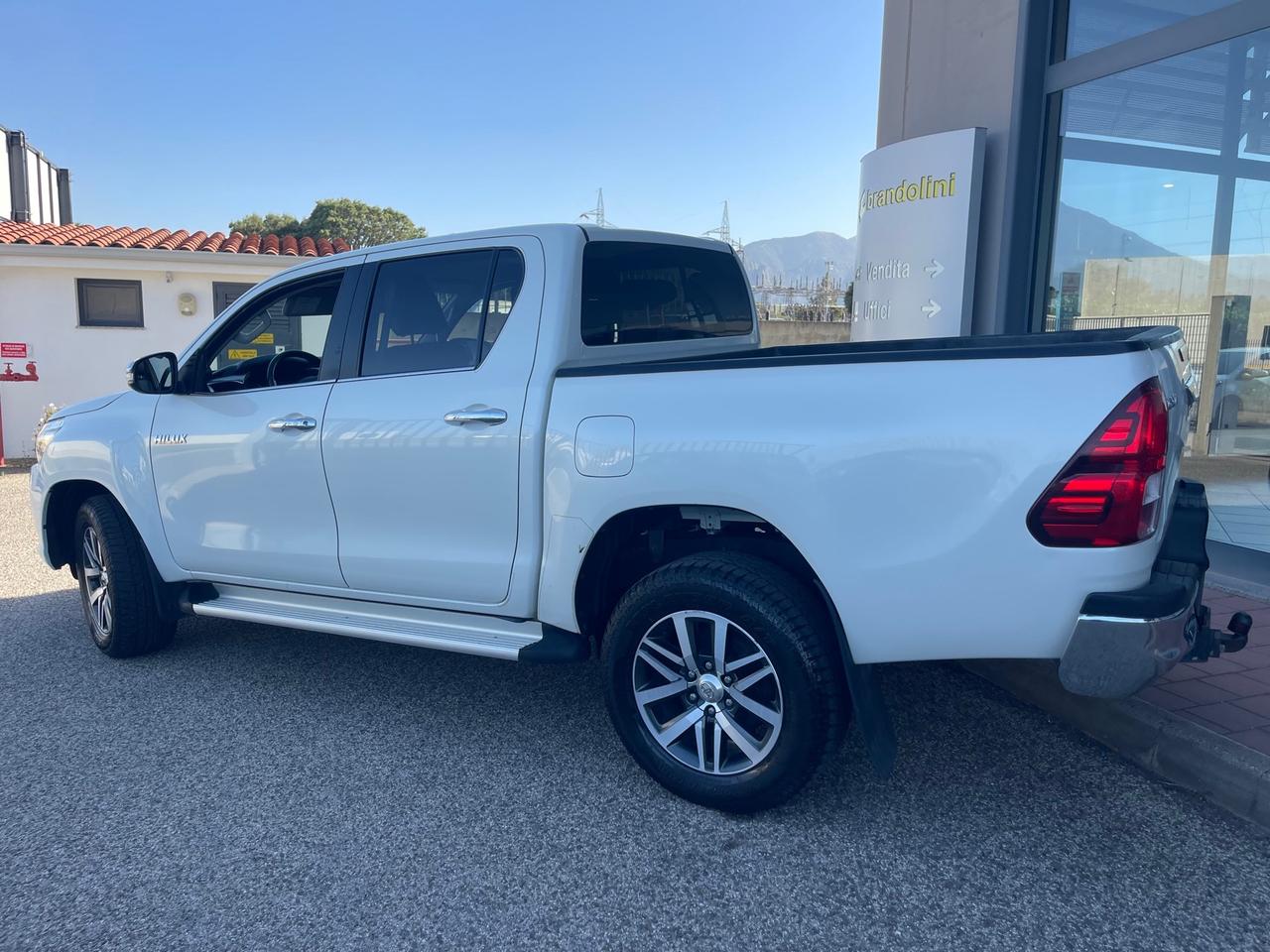 Toyota Hilux 2.4D4D EXECUTIVE AUTO my17"