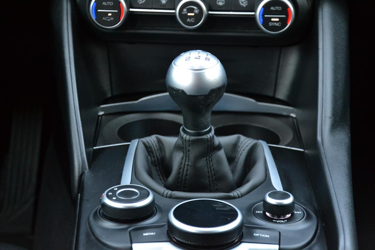 Alfa Romeo Giulia 2.2 180CV SUPER 6M ️ PREZZO SENZA VINCOLI ️• ITALIANA • UNIPRO