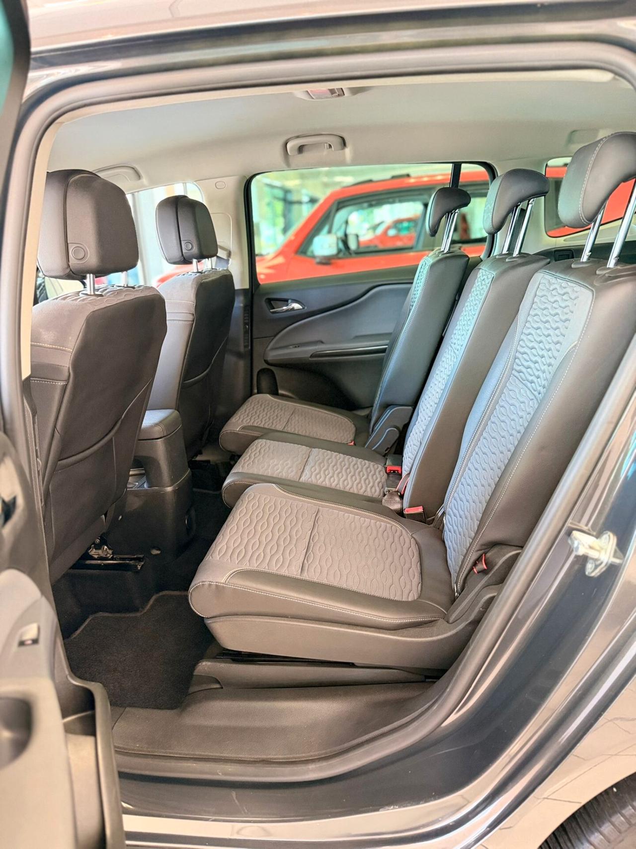 Opel Zafira Tourer 1.4 Turbo 140CV GPL Cosmo - 7 POSTI