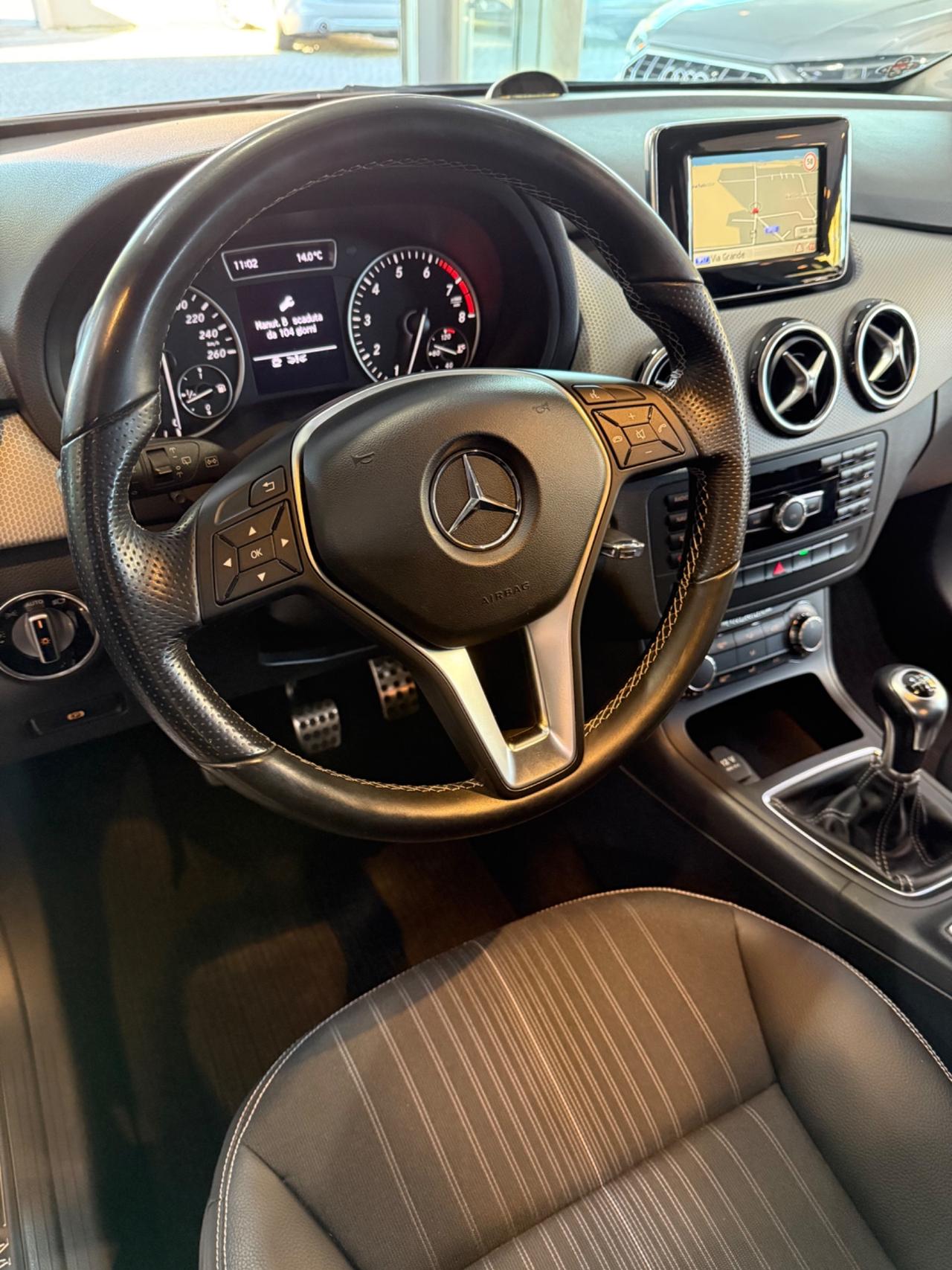 Mercedes-benz B 180 be Premium 72.000 KM! UNICO PROPRIETARIO!