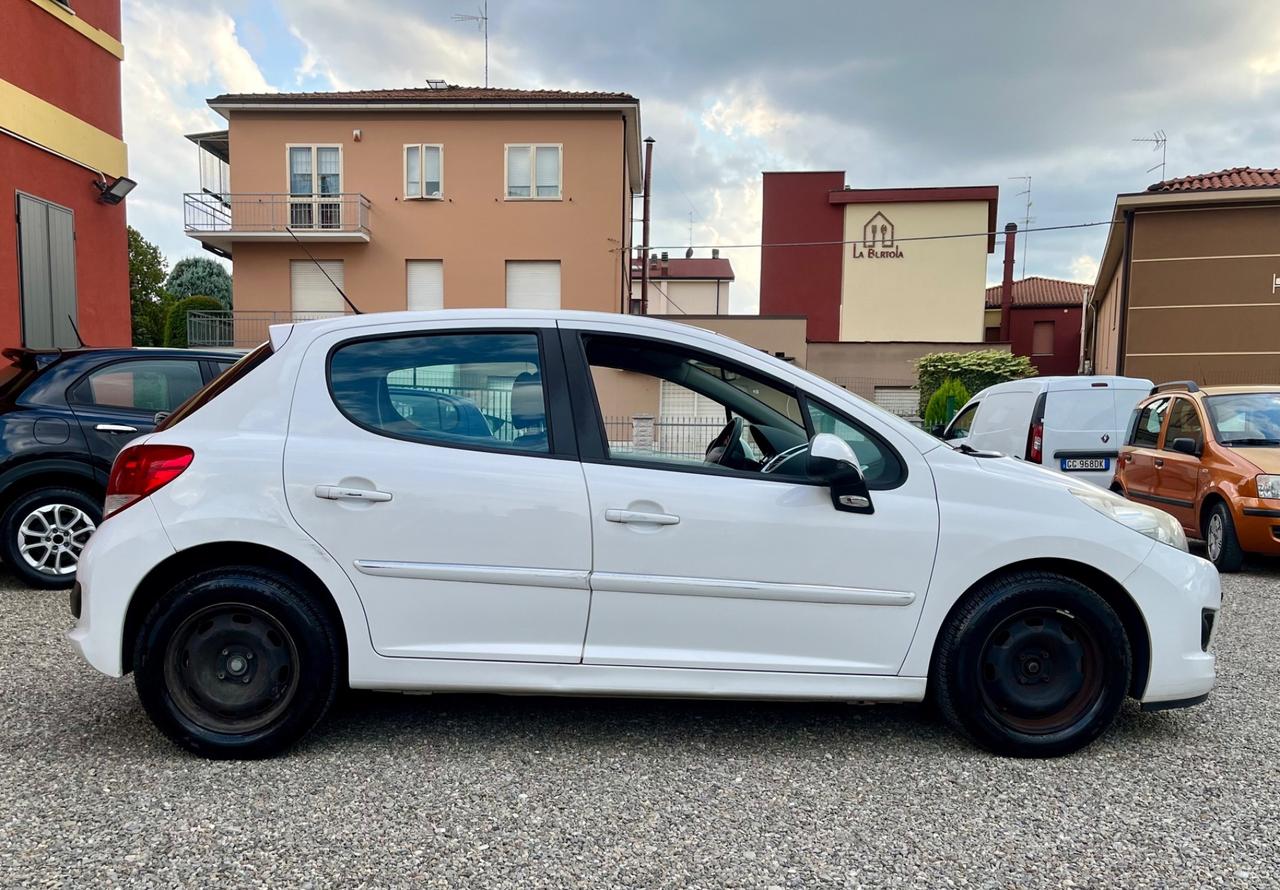 Peugeot 207 Plus 1.4 gpl con 65.000km!