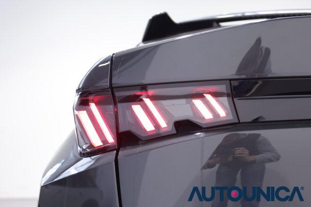 PEUGEOT 3008 HYBRID 136 E-DCS6 ALLURE FARI LED