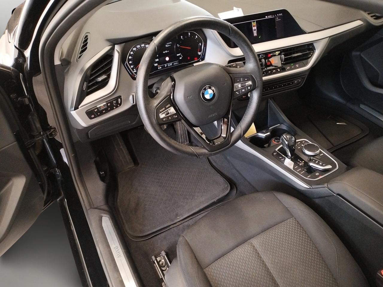 Bmw 116 116d 5p. Business Advantage