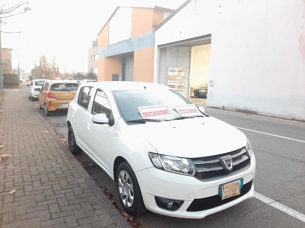 Dacia Sandero 1.2 GPL 75CV Laur&amp;amp;amp;eacute;ate KM 220 MILA A 2.999 EURO