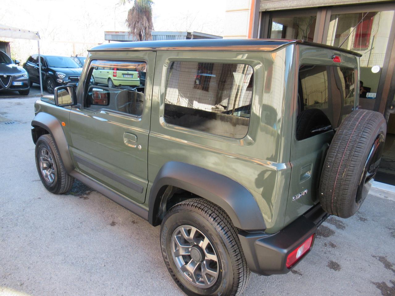 Suzuki Jimny 1.5 5MT Top
