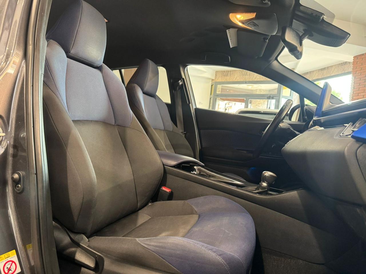 Toyota C-HR 1.8 Hybrid E-CVT Style