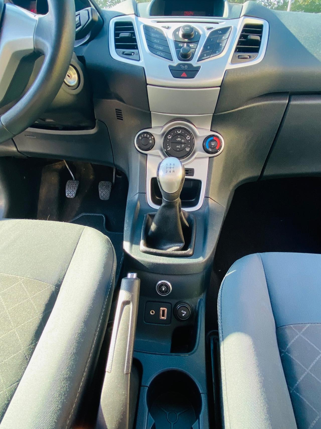 Ford Fiesta Ikon 1.4 16V 5p.Bz.- GPL Business