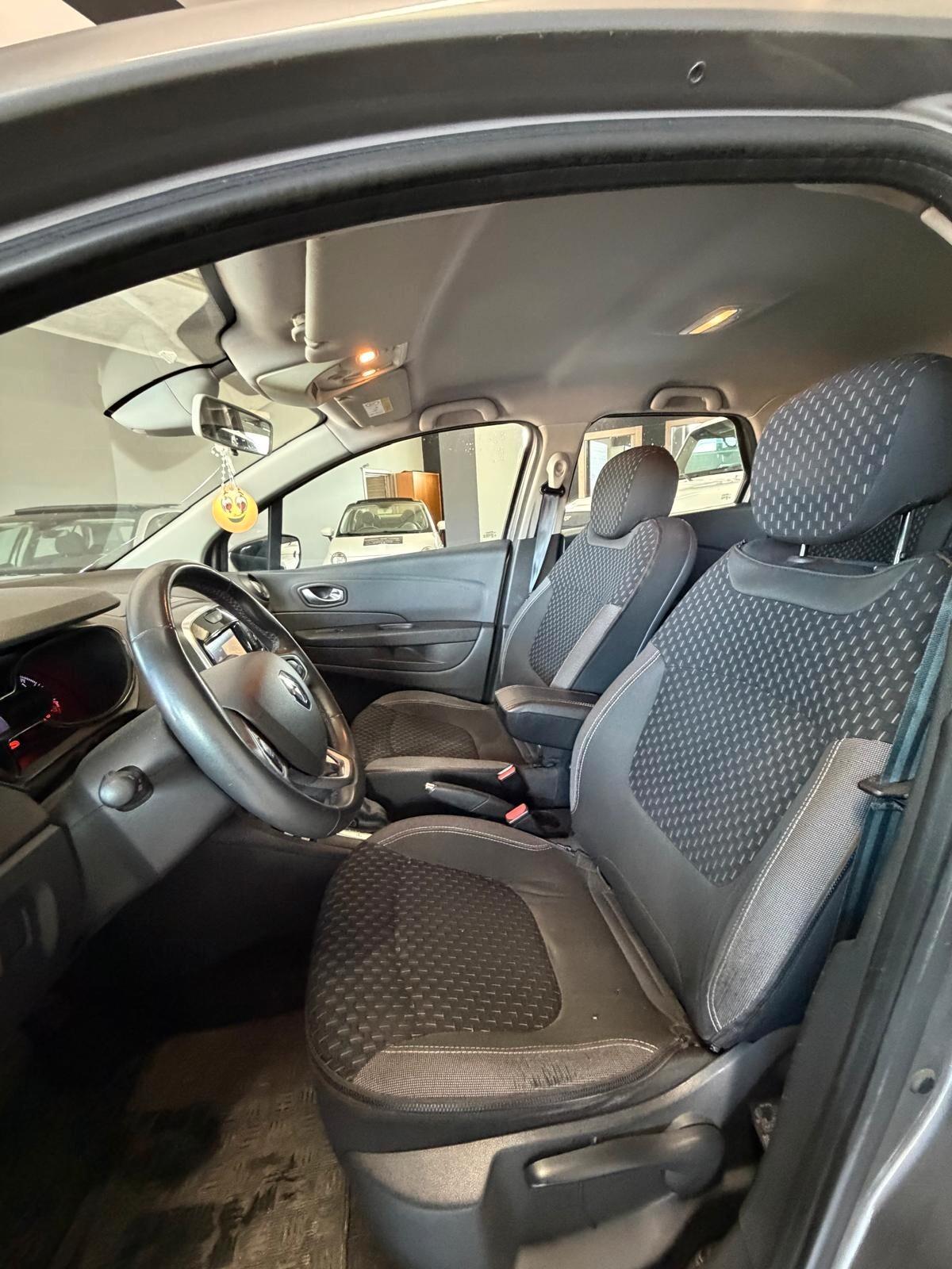 Renault Captur dCi 8V 90 CV EDC Business