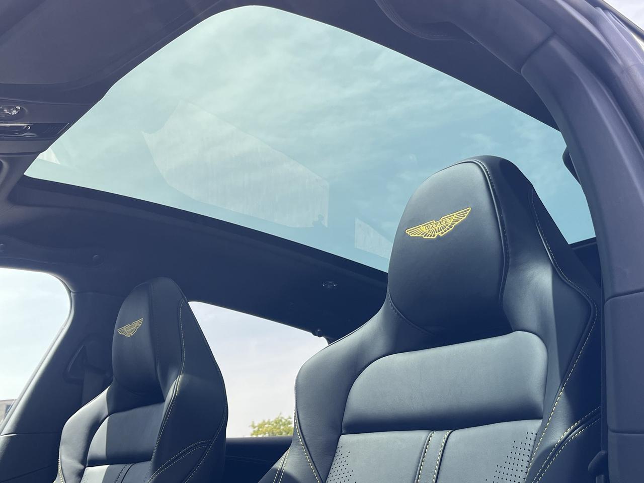 ASTON MARTIN DBX707 4.0 auto