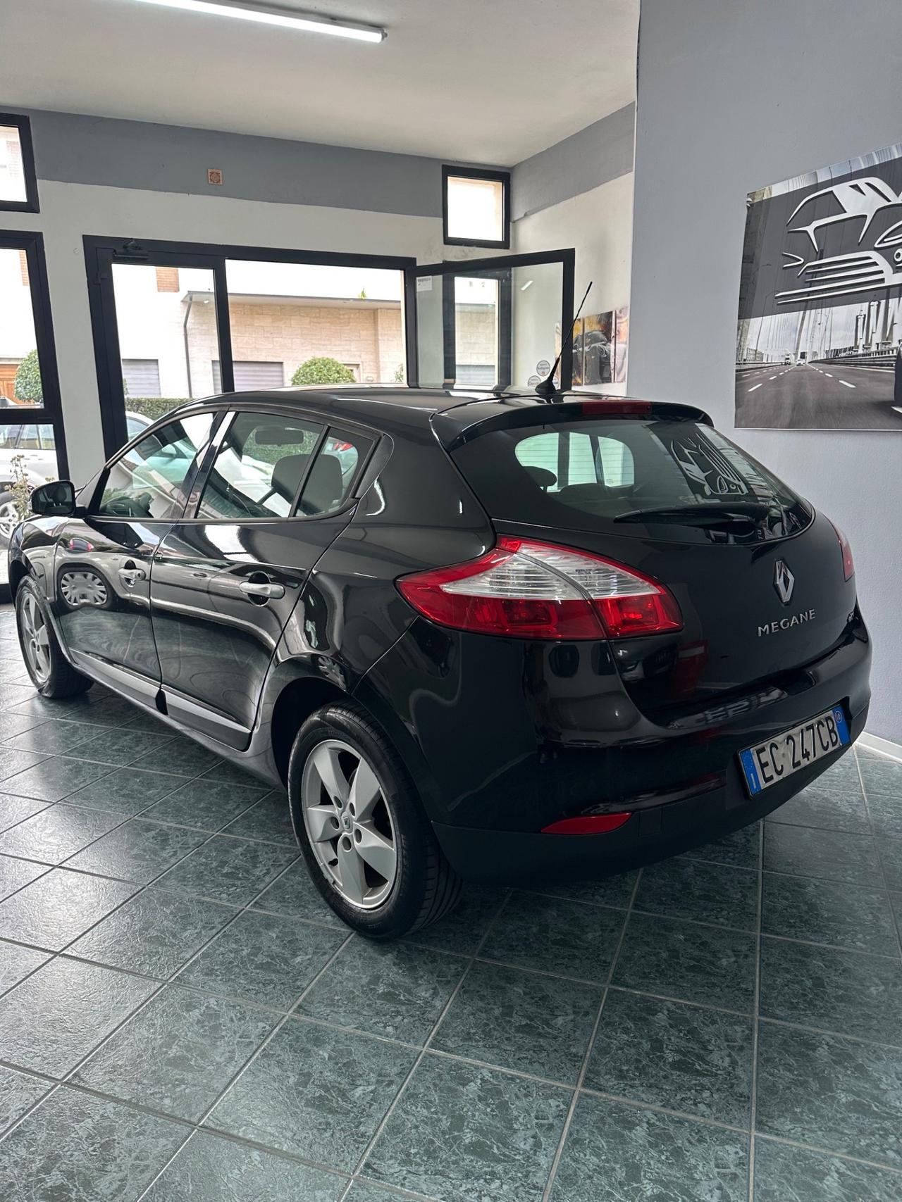 Renault Megane Mégane 1.5 dCi 110CV EDC Dynamique