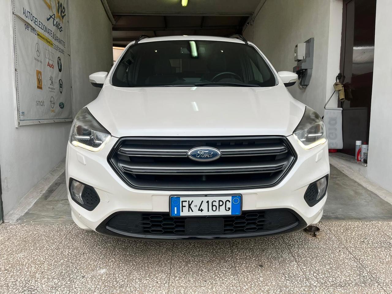 Ford Kuga 2.0 TDCI 150 CV 4WD ST-Line TETTO