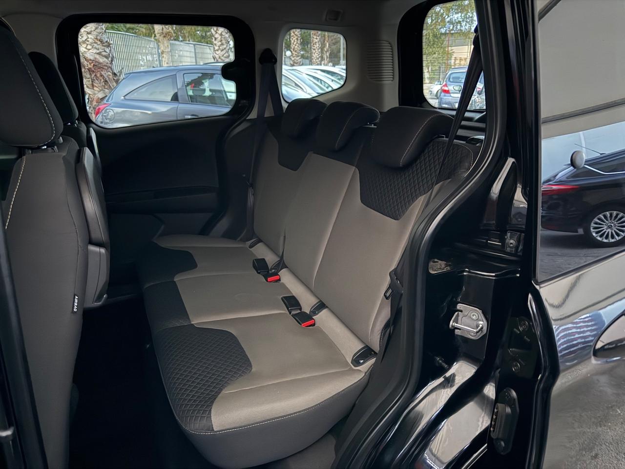 Ford Tourneo Courier 1.0 EcoBoost 100 CV Sport