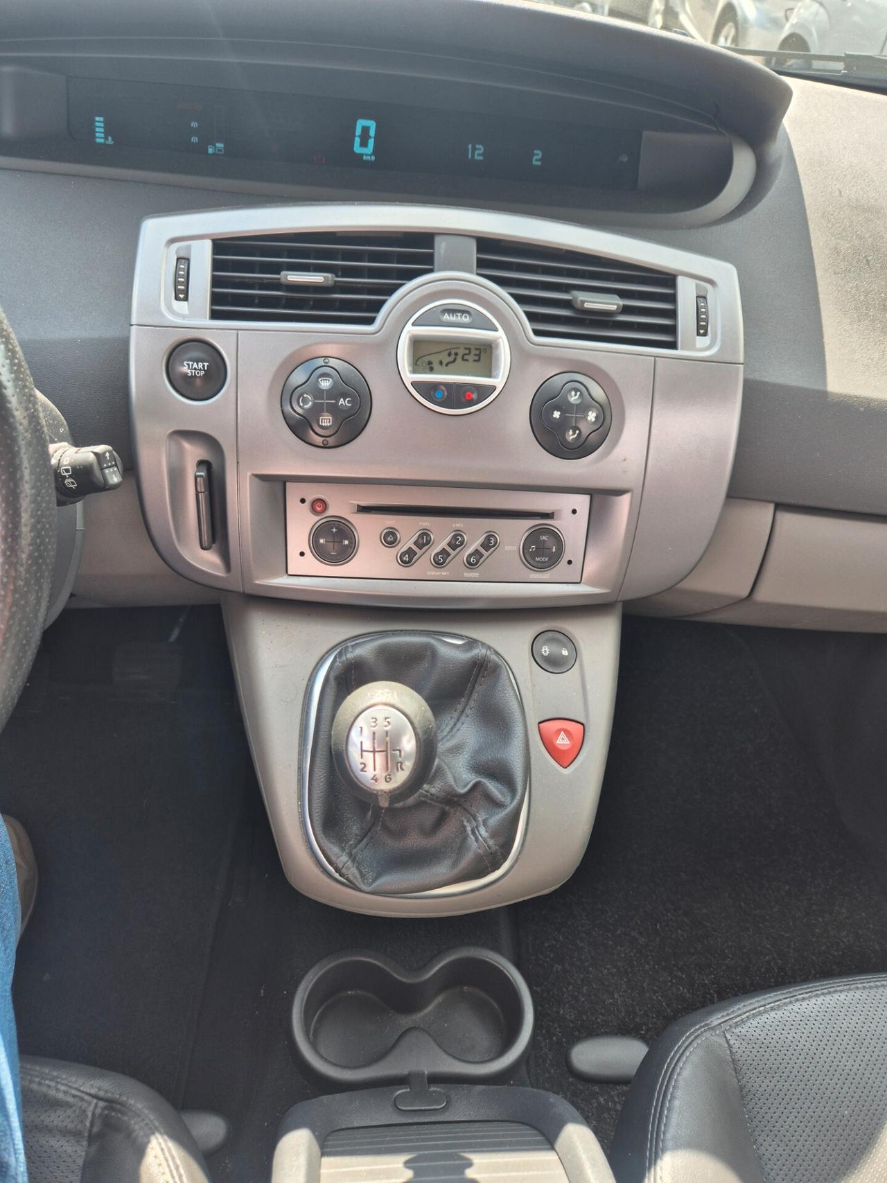 Renault Scenic Grand Scénic 1.9 dCi/130CV Serie Speciale Dynamique