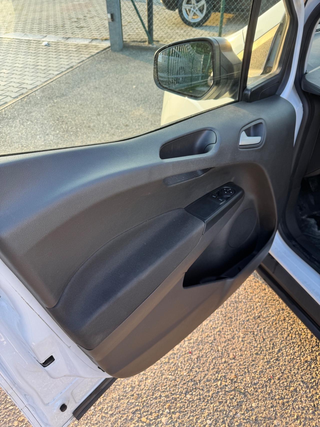 Ford Transit Courier 1.5 TDCi 75CV Van Trend