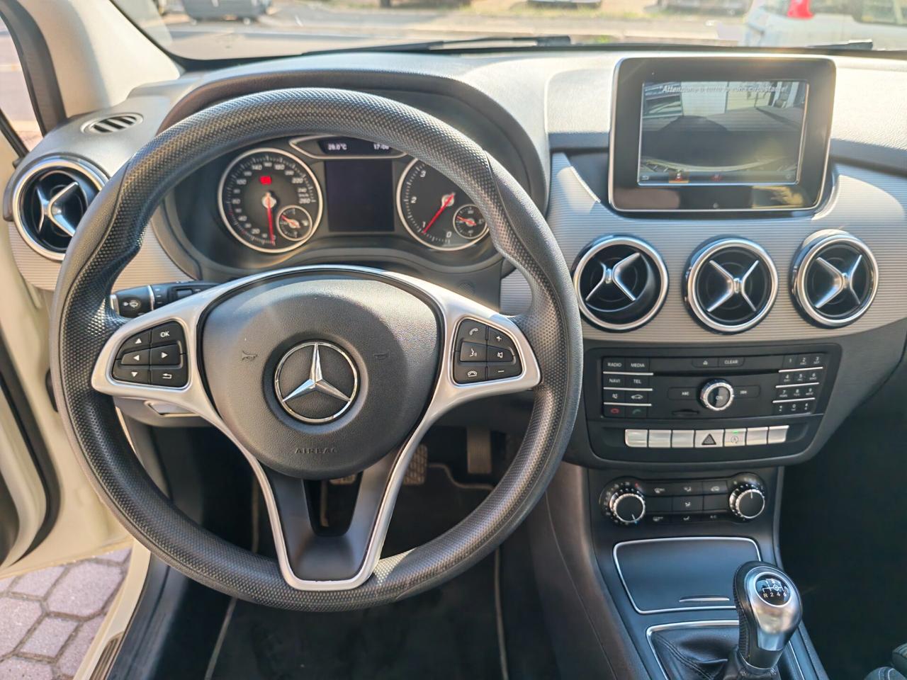 Mercedes-benz A 180 d Premium