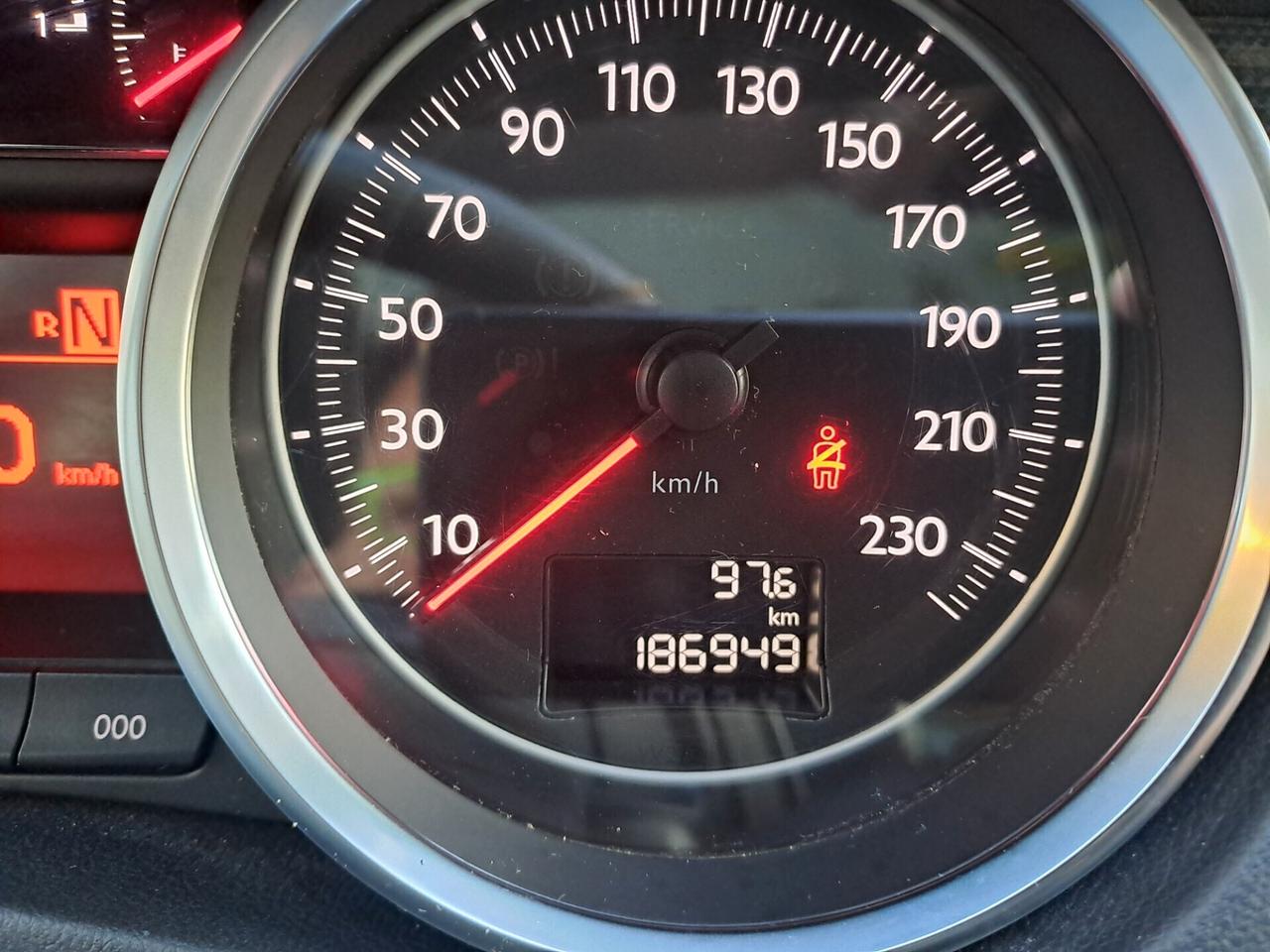 Peugeot 508 1.6 e-HDi 112CV cambio automatico e f1 S&S SW Ciel Business