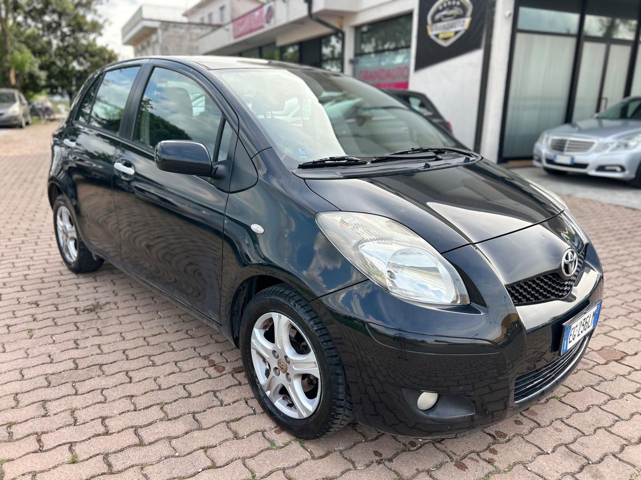 Toyota Yaris 1.4 D-4D DPF 5 porte Sol