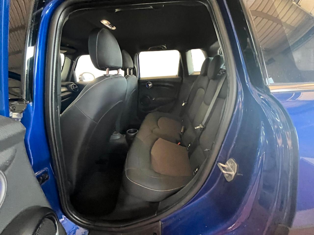 Mini Cooper | da €237 al mese