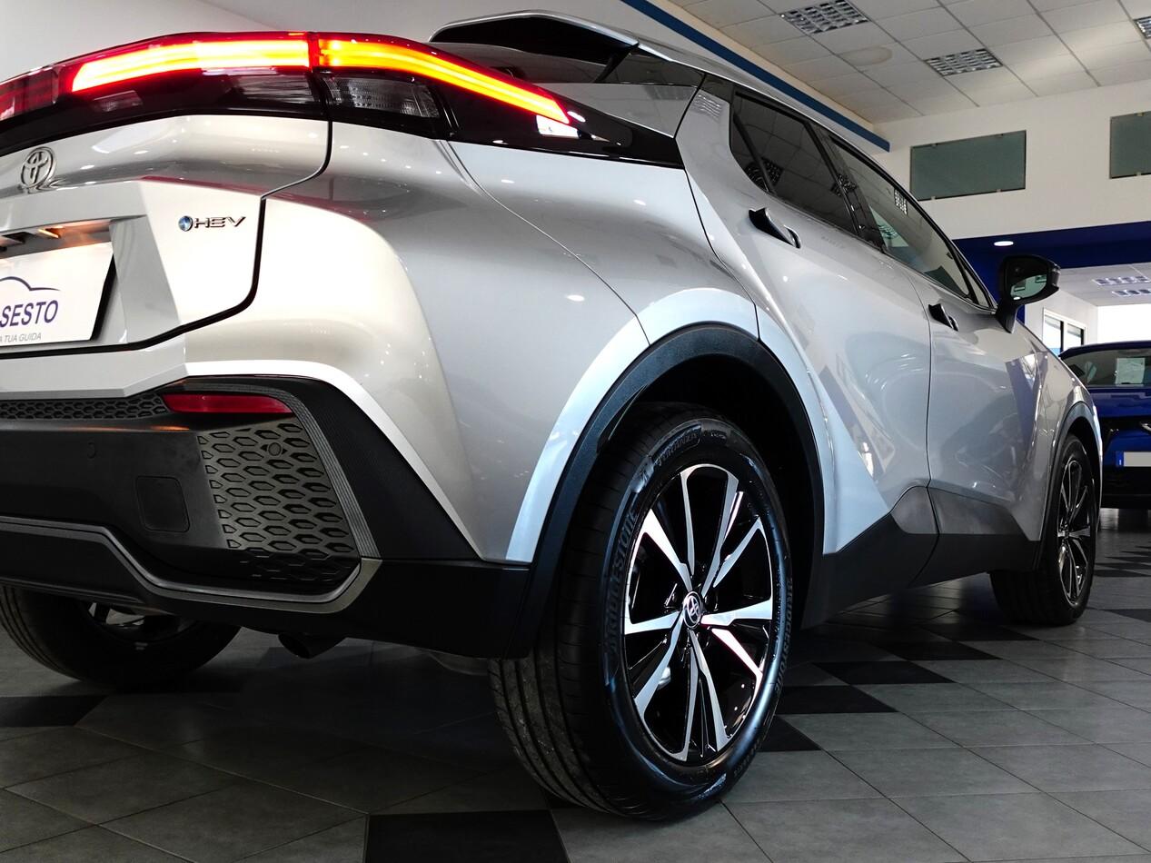 Toyota C-HR 1.8 E-CVT HEV 140 CV TREND
