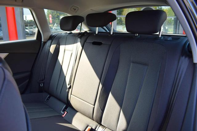 AUDI A4 Avant 30 TDI/136 CV S tronic Business