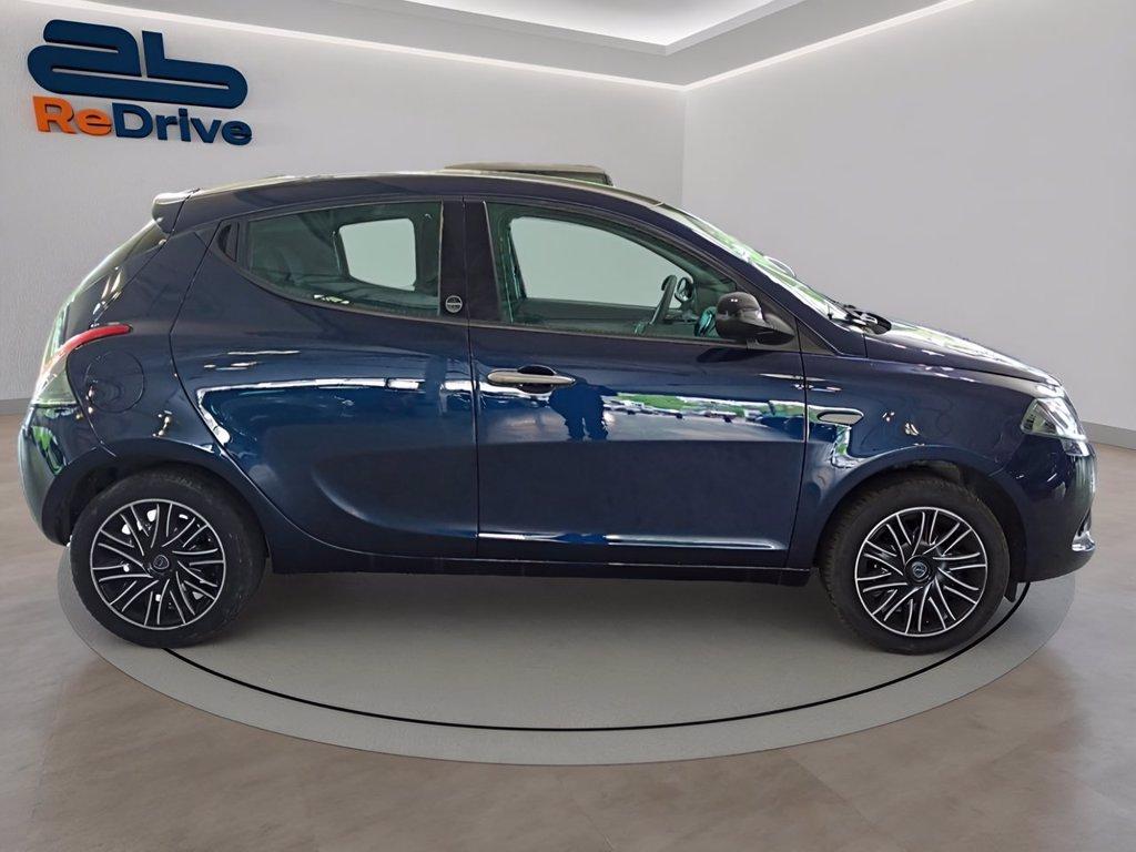 LANCIA Ypsilon 1.0 firefly hybrid silver s&s 70cv del 2021