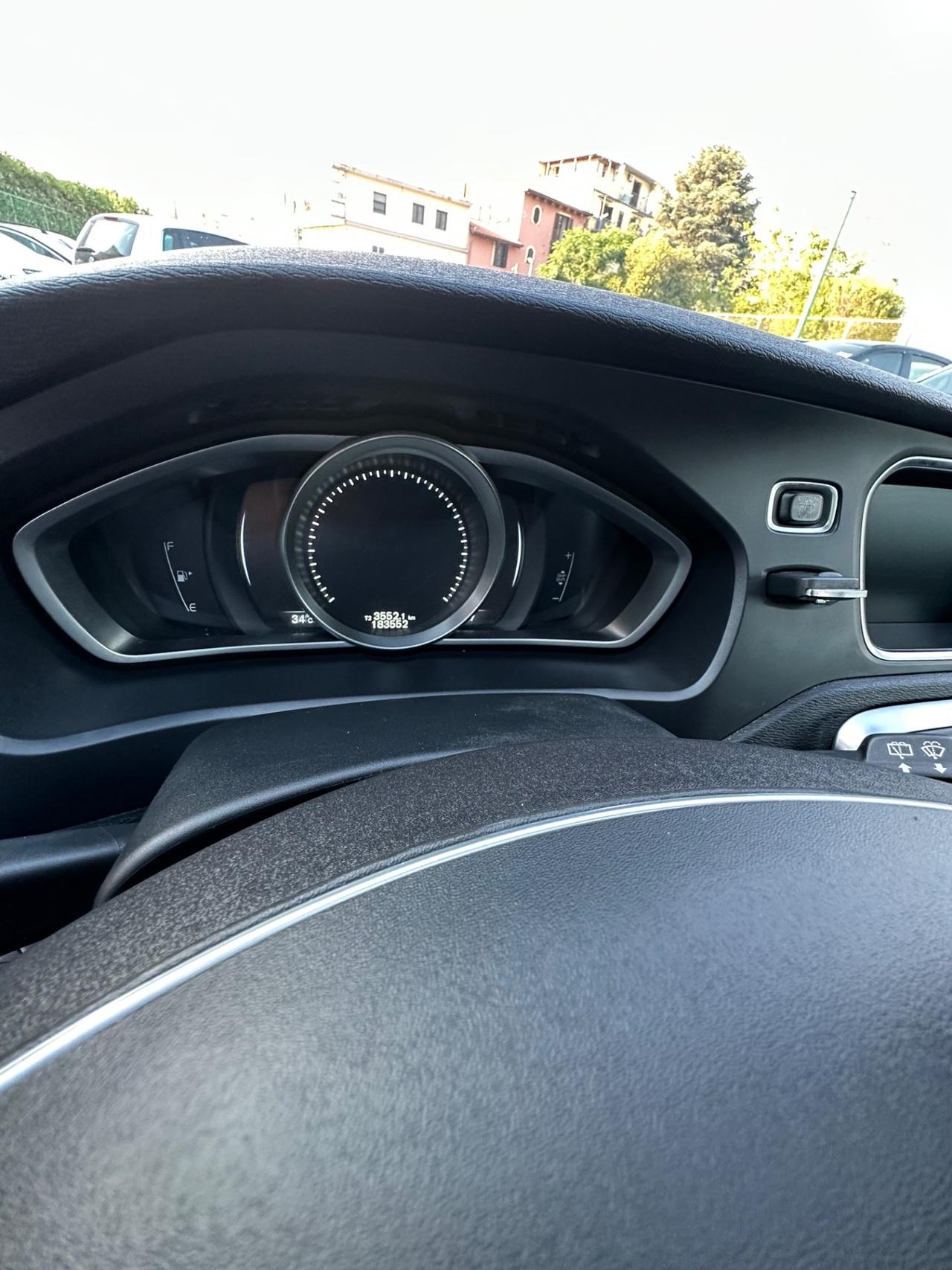 Volvo V40 D4 R-design Momentum