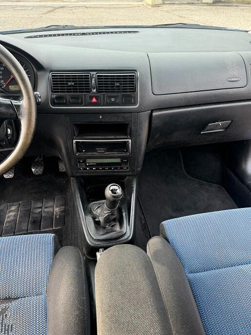 Volkswagen Golf 1.6 cat 5 porte Comfortline