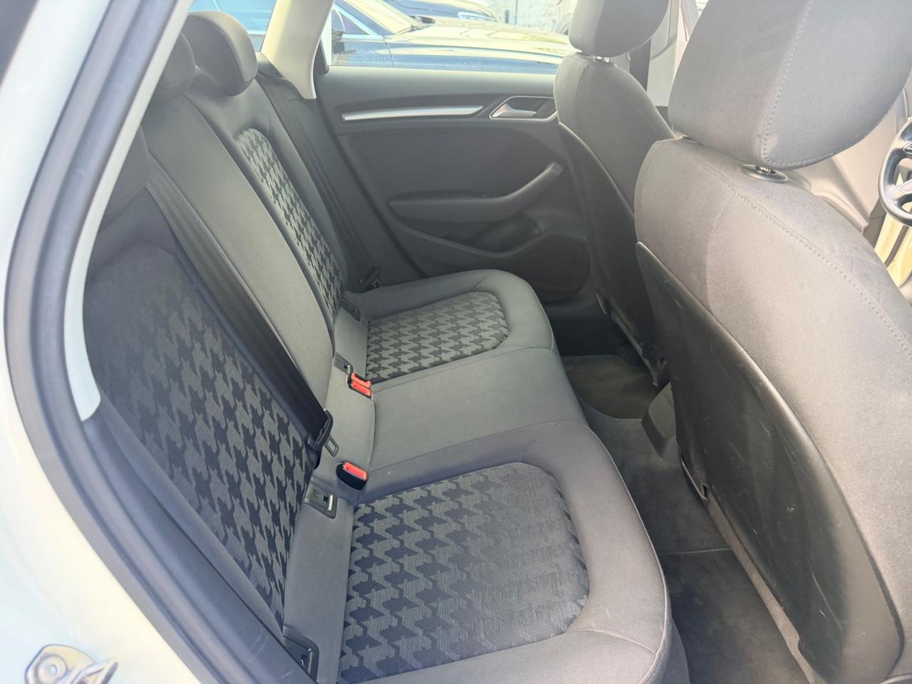 Audi A3 1.6 TDI 110 Cv Navi