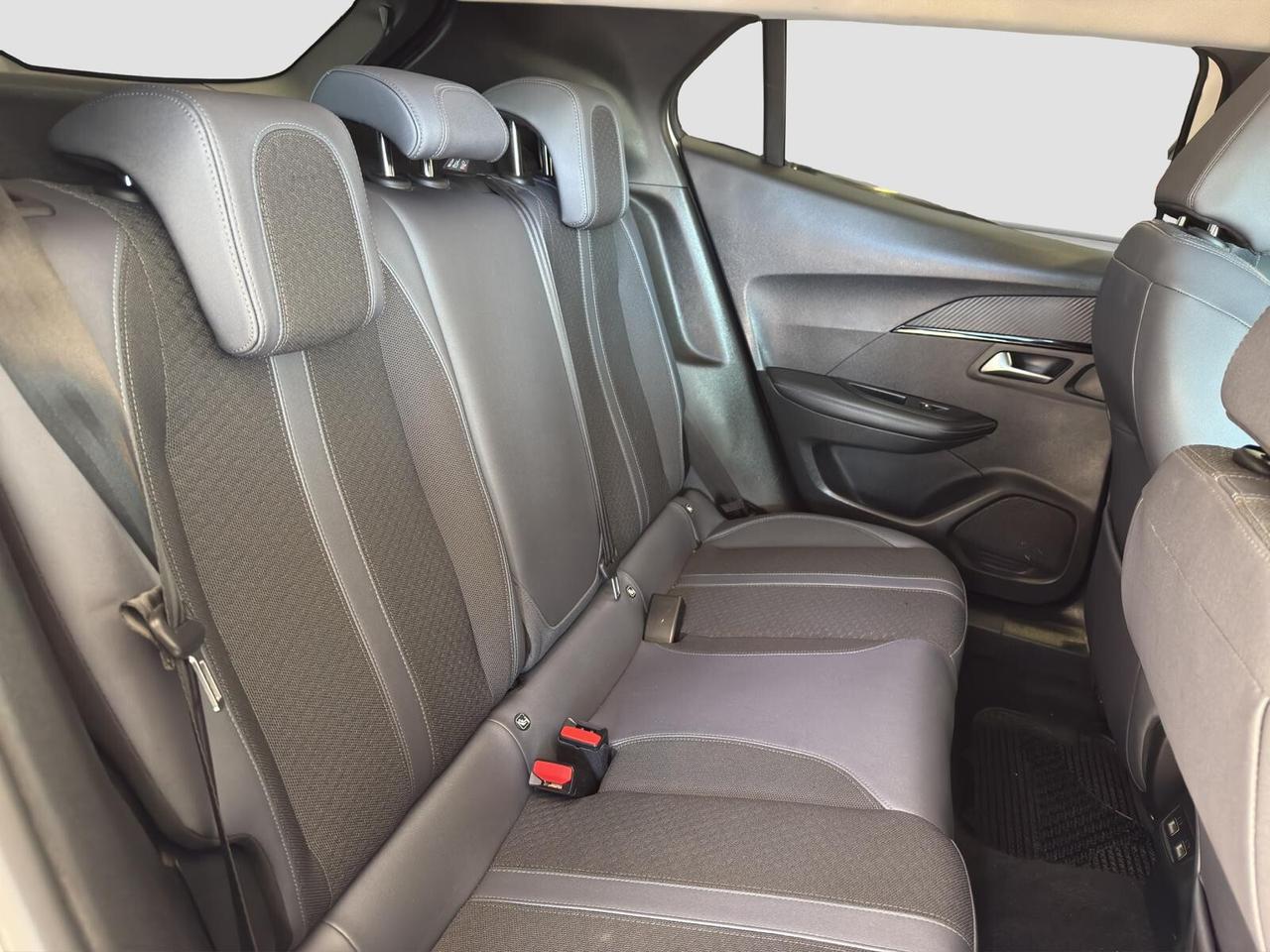 Peugeot 2008 1.5 bluehdi 130cv Allure automatica 2020