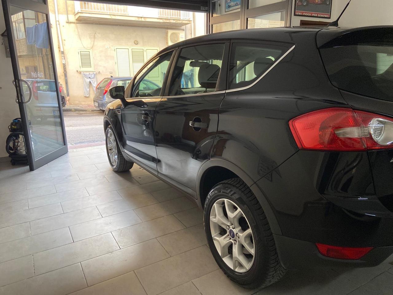 Ford Kuga 2.0 TDCI 140 CV 2WD Titanium