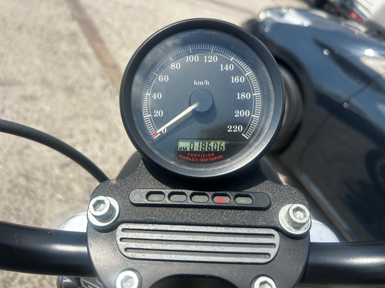 Harley-davidson 883 Sportster R