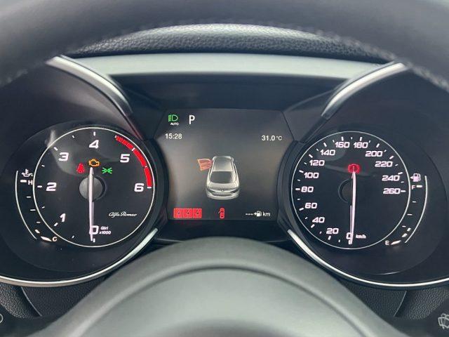 ALFA ROMEO Giulia Giulia 2.2 Turbo AT8 210CV AWD Veloce