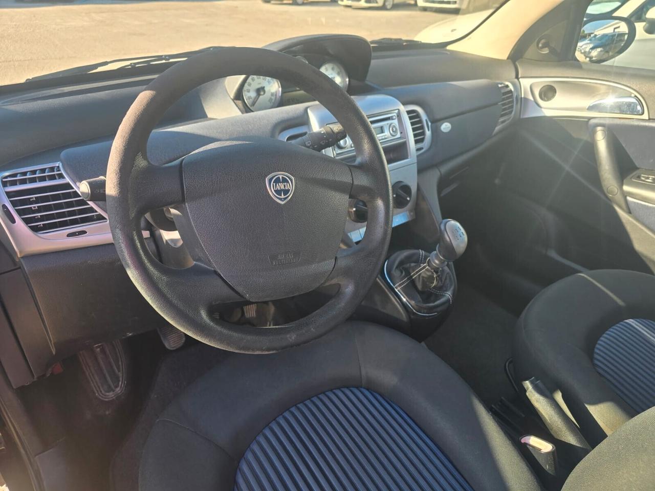 Lancia Ypsilon 1.2 Argento