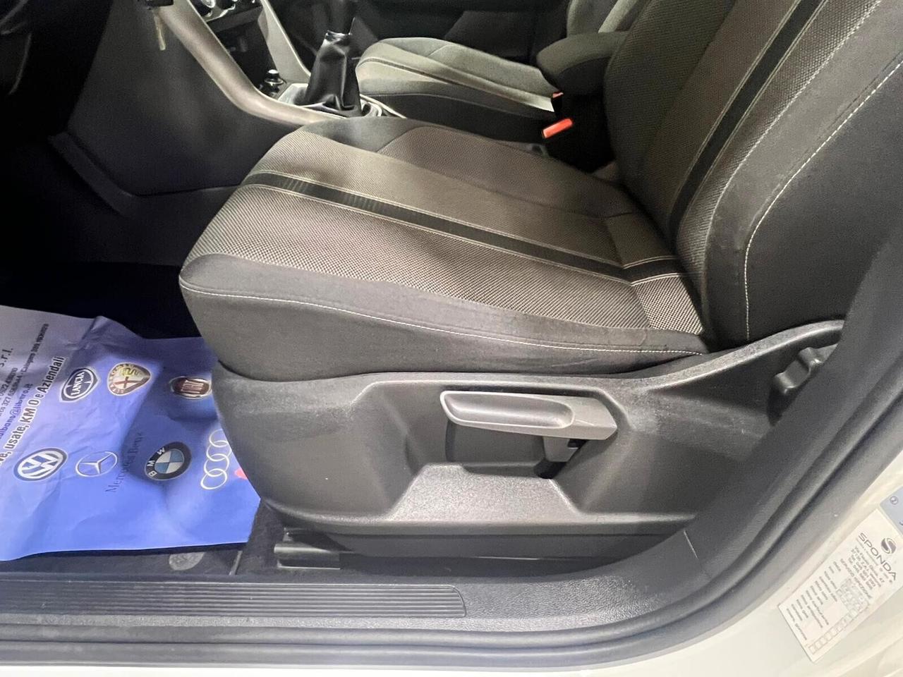 Volkswagen T-Roc 1.6 TDI SCR Business BlueMotion Technology