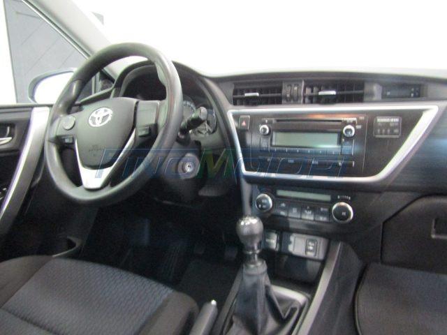 TOYOTA Auris 1.3i 100 CV 5 porte