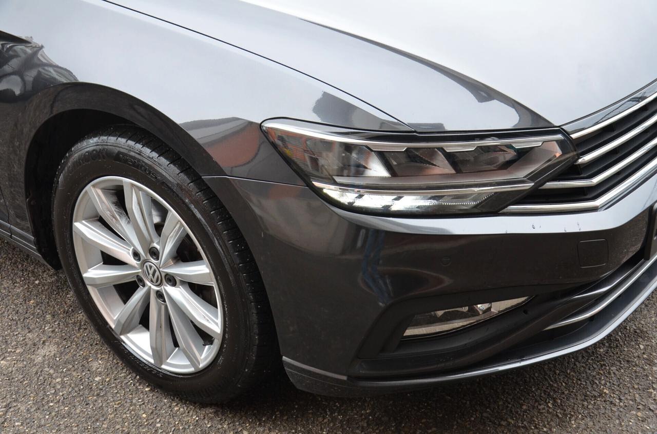 Volkswagen Passat 1.6 TDI SCR DSG Business BMT