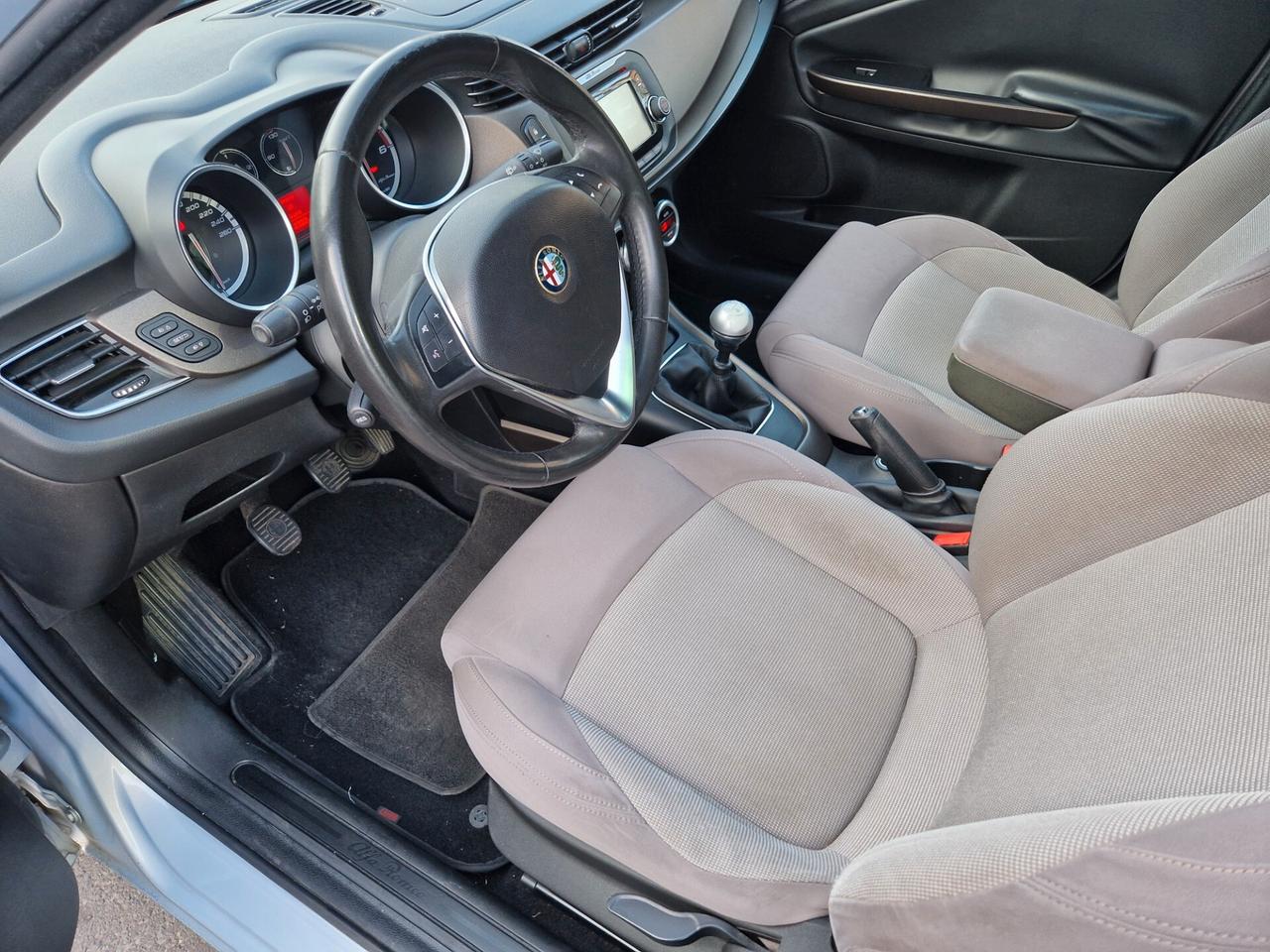 Alfa Romeo Giulietta 1.6 JTDm-2 105 CV Distinctive