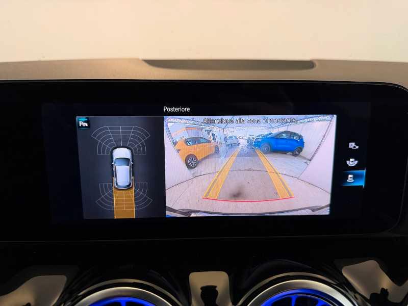 Mercedes-Benz GLA - H247 - GLA 180 d Business auto