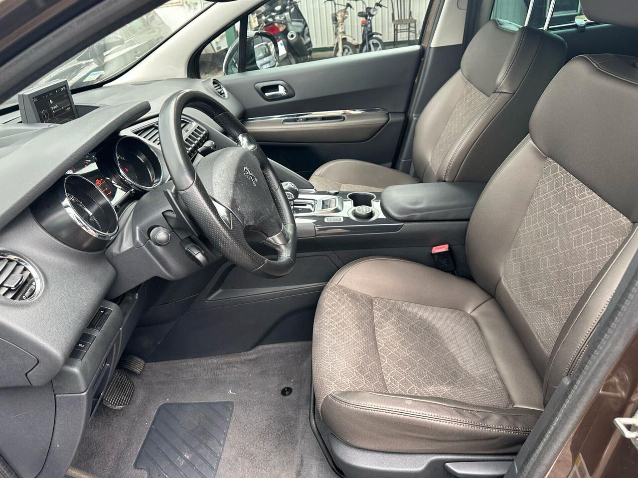 Peugeot 2008 BlueHDi 120 S&S Allure